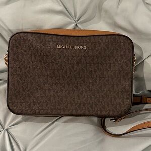 Michael Kors Crossbody Purse